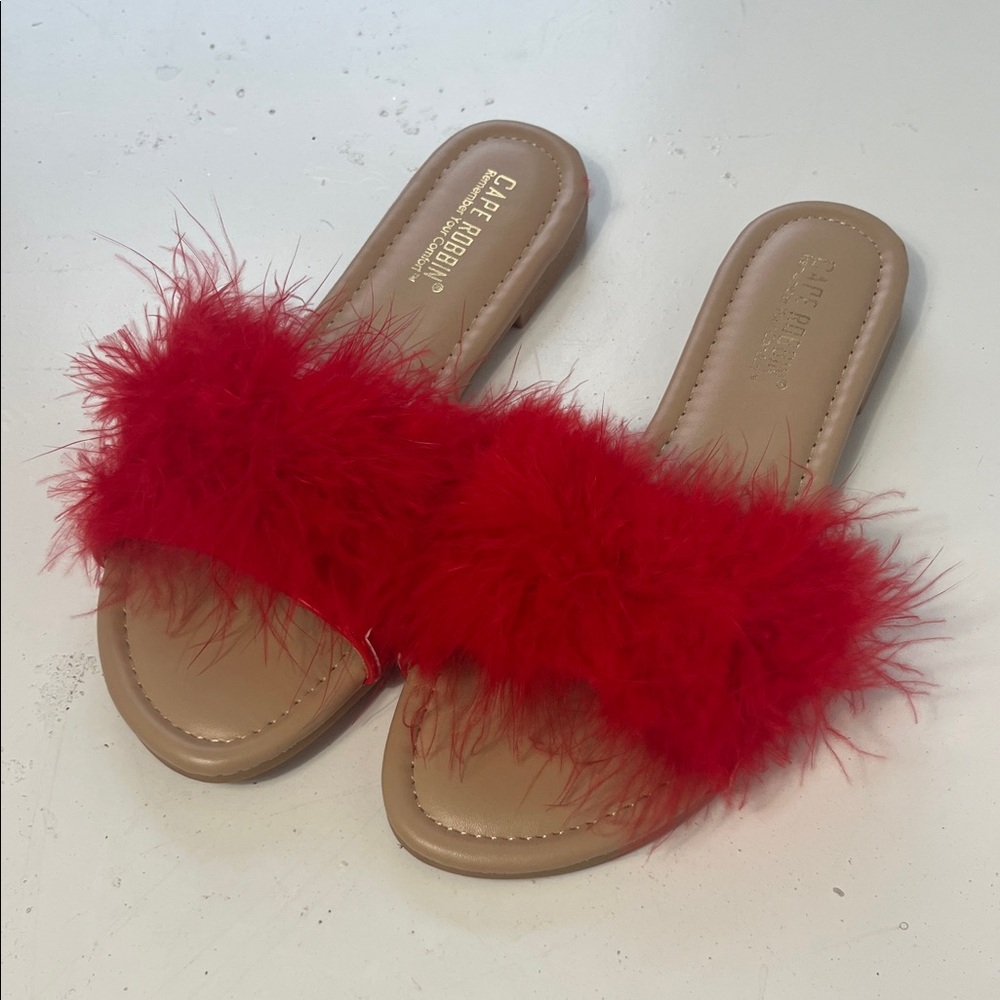 Cape Robbin Sz 9 Red Fuzzy Feathered Slip On Flip Flop Sandal